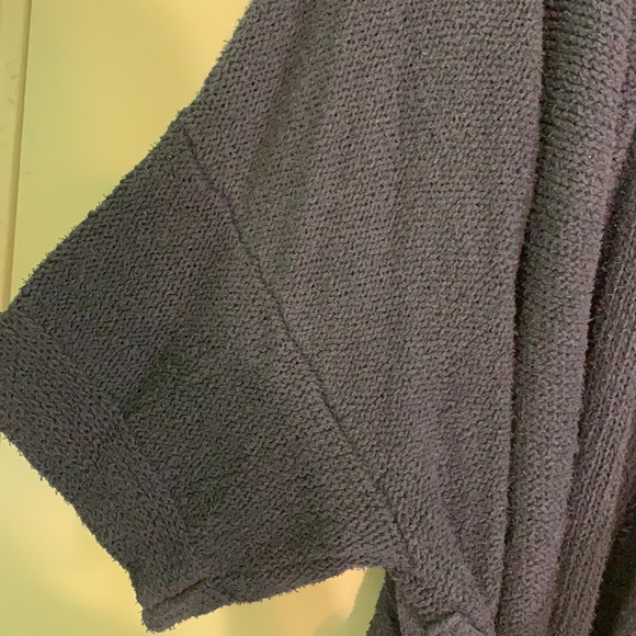 UGG wrap around sweater - Picture 3 of 6